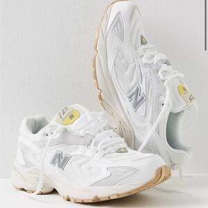 New Balance White and Silver Sneakers with Mesh Upper